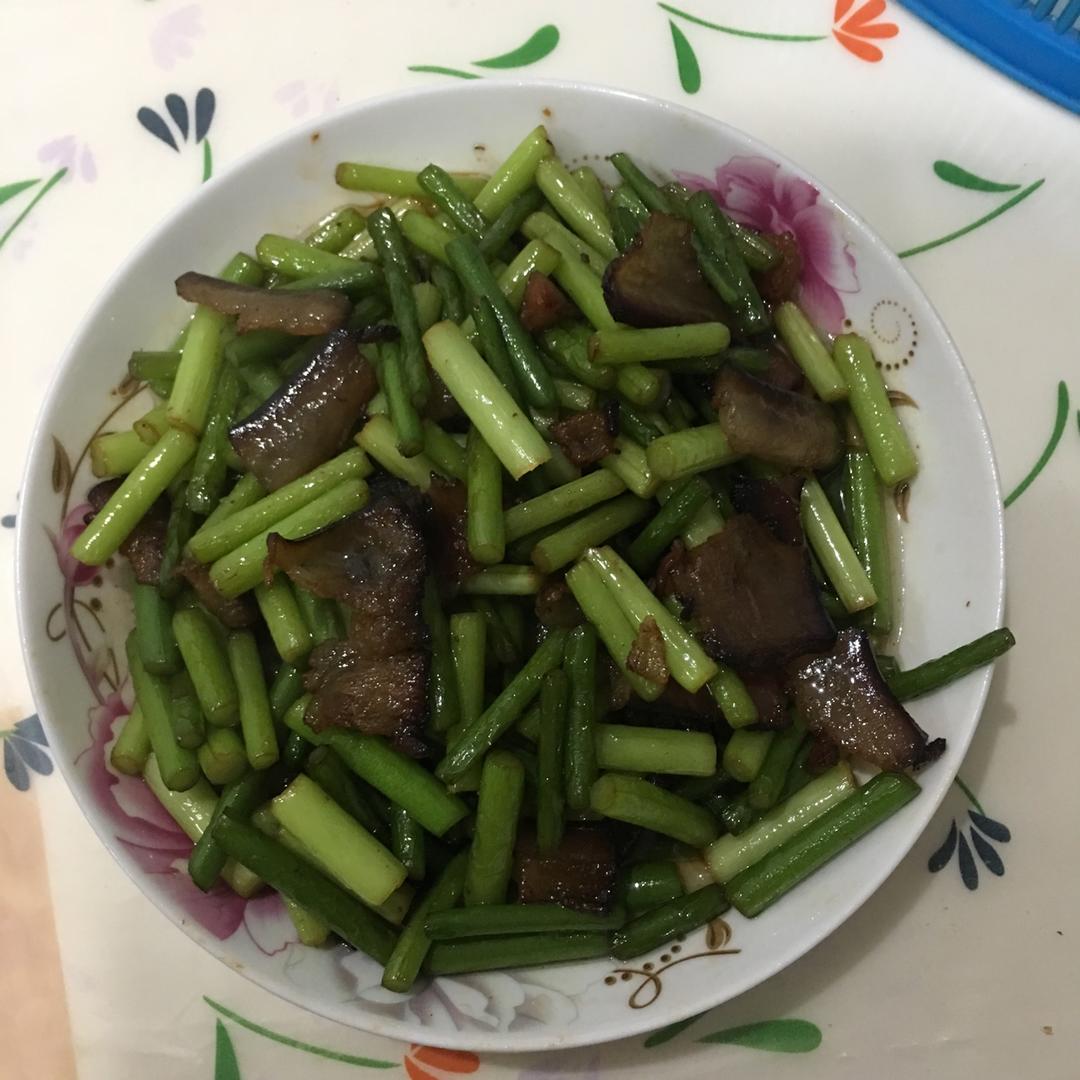 腊肉炒蒜苗