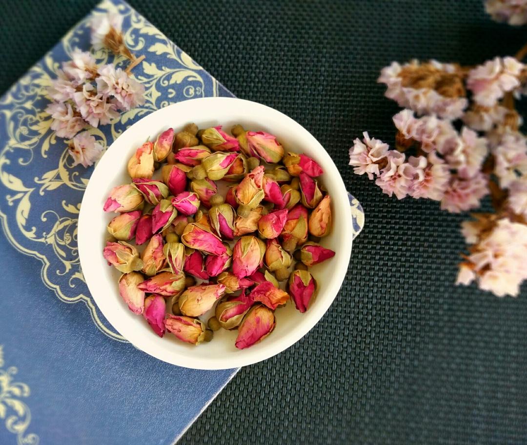 玫瑰蜜拿铁的做法 步骤1