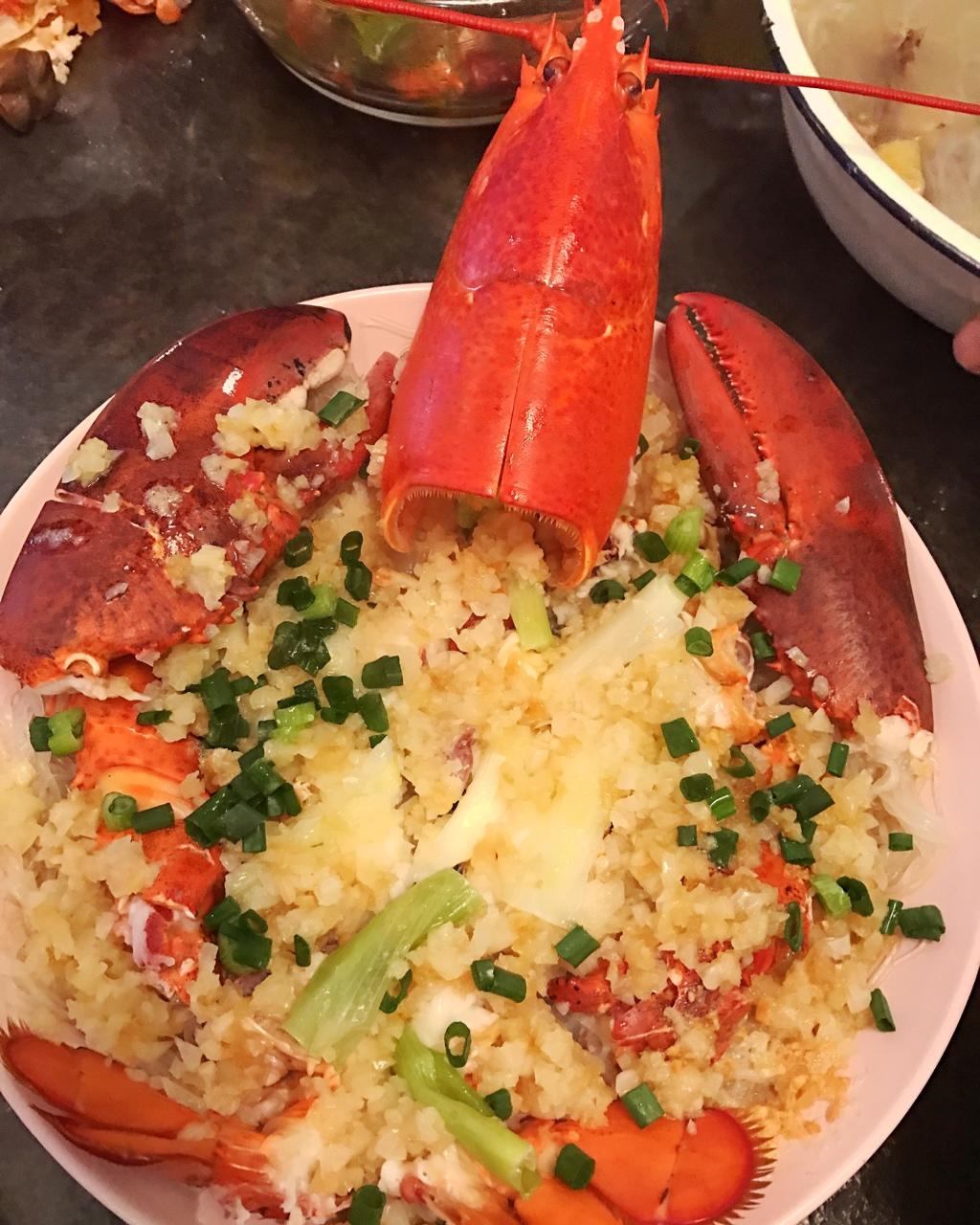 guanguan冷吃兔做的蒜蓉蒸波士顿龙虾