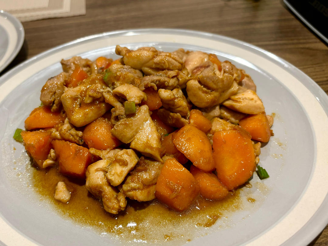 土豆胡萝卜炖鸡块