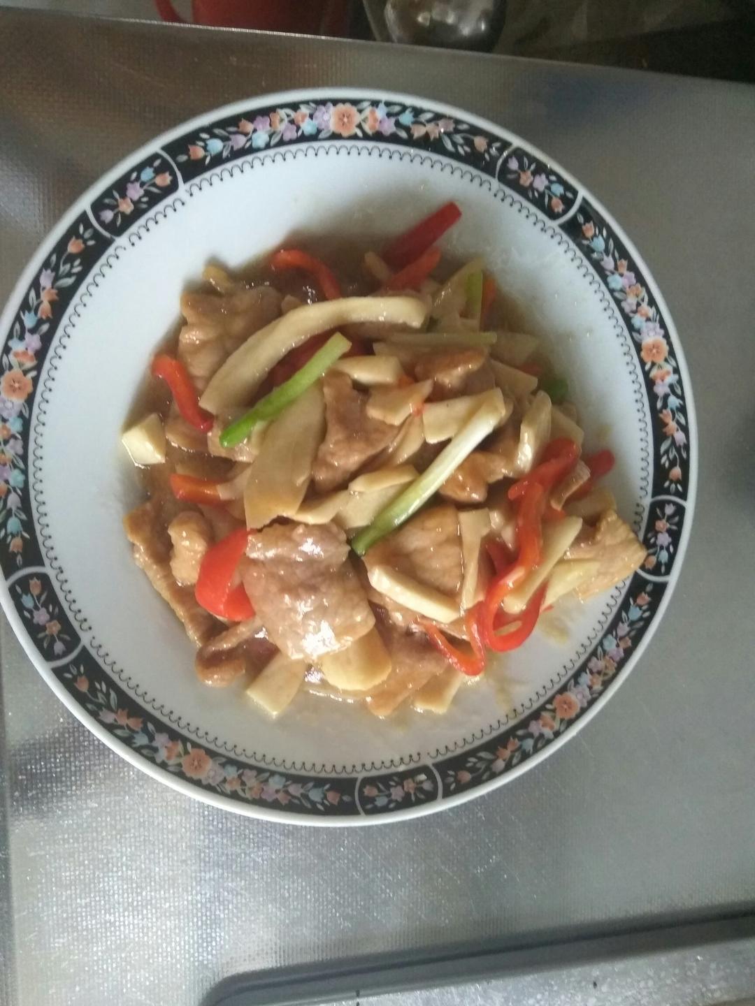 杏鲍菇炒肉片