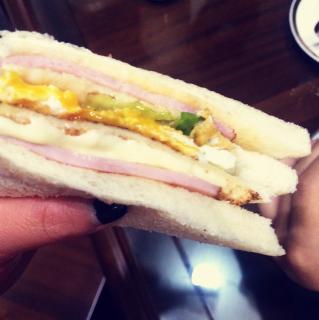 火腿芝士蛋三文治