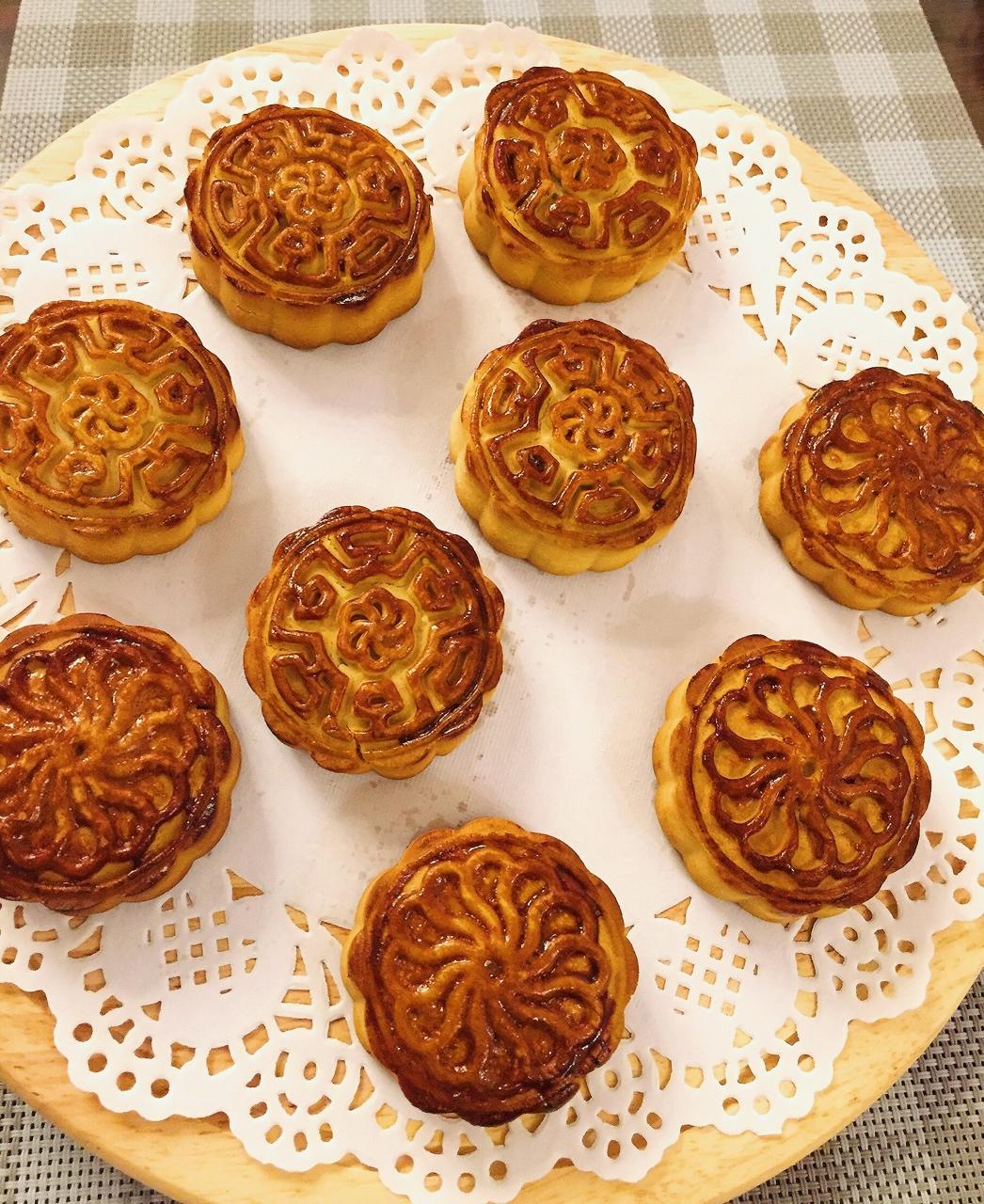 广式豆沙月饼