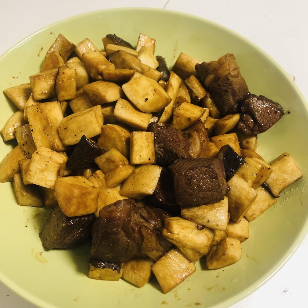 我的轻奢煮艺——杏鲍菇牛肉粒
