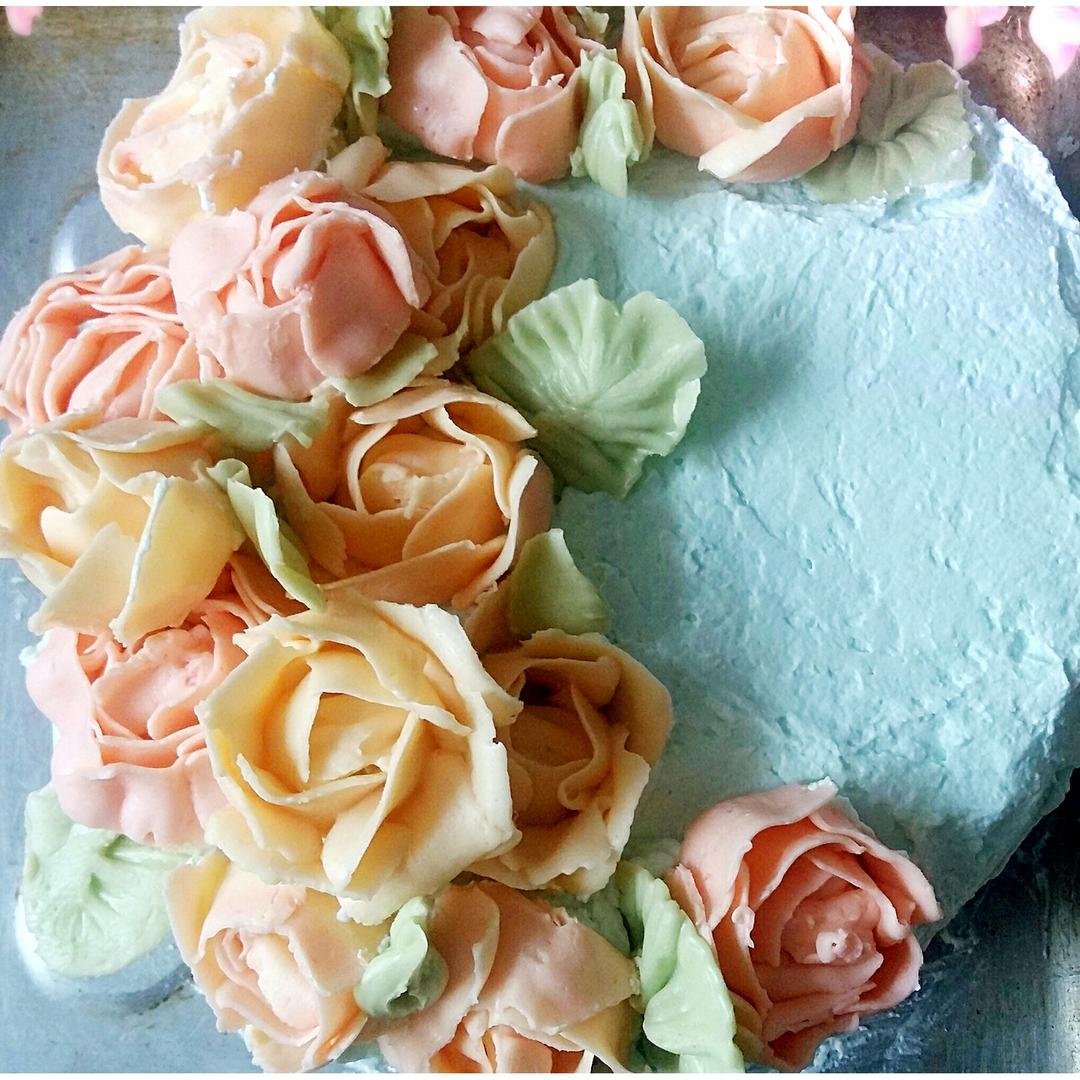 韩式奶油霜裱花蛋糕