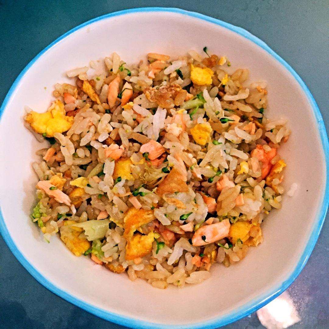 三文鱼蛋炒饭