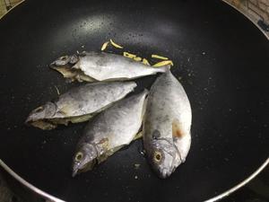 潮式豆酱泥猛鱼的做法 步骤4