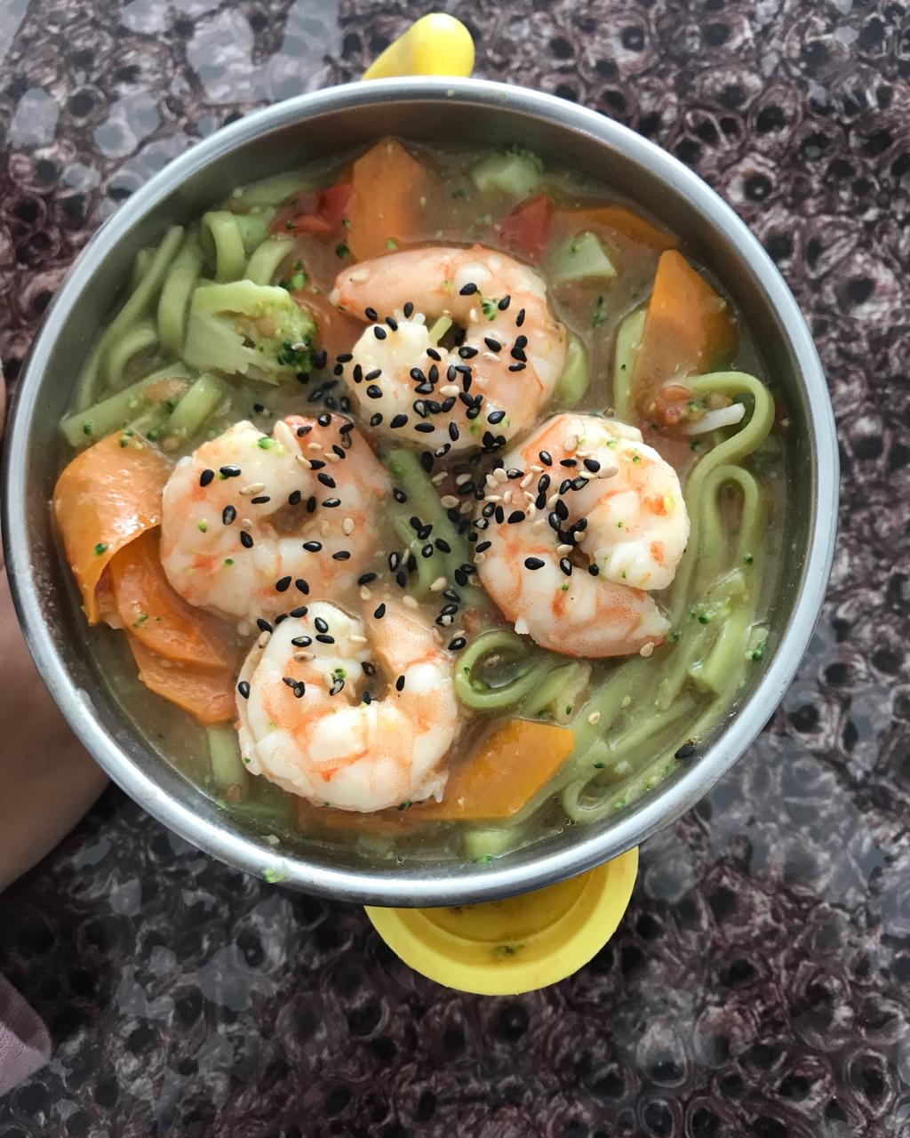 鲜虾番茄鸡蛋面