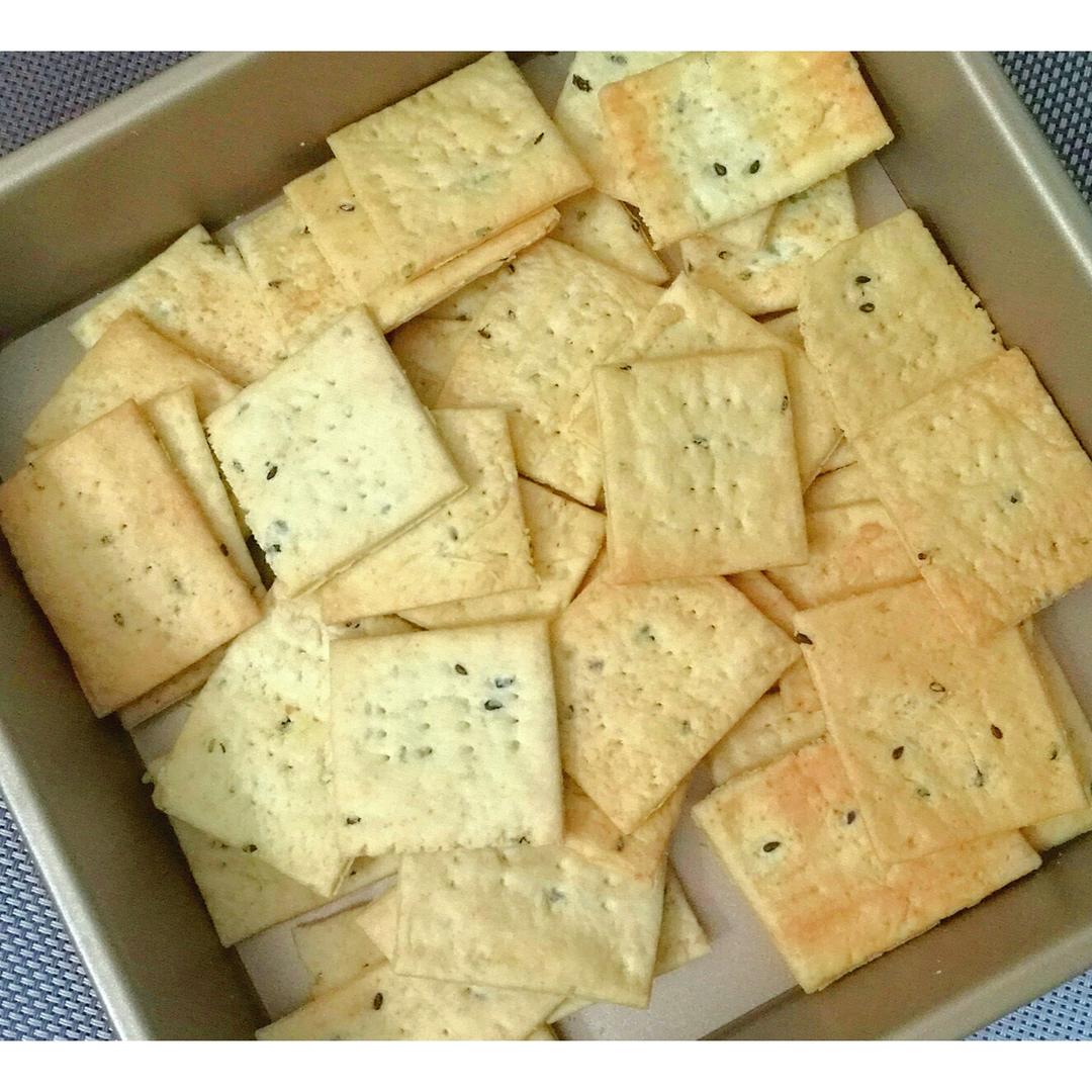 嘎嘣脆——香葱苏打饼干