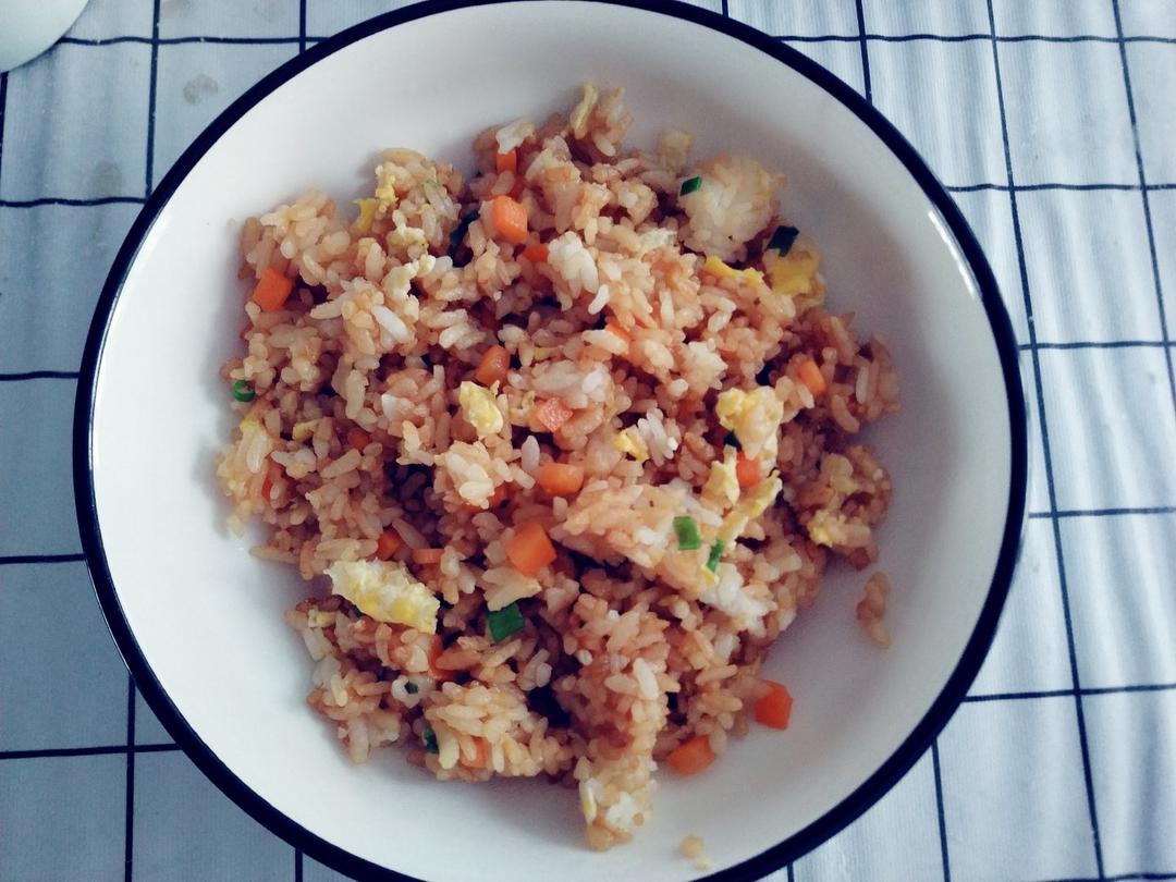 好吃到停不下来的酱油蛋炒饭