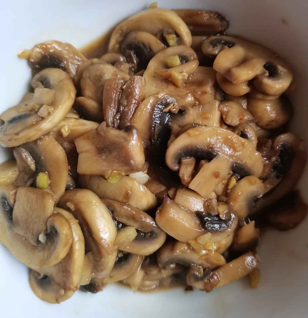 嫩滑多汁~蚝油炒口蘑