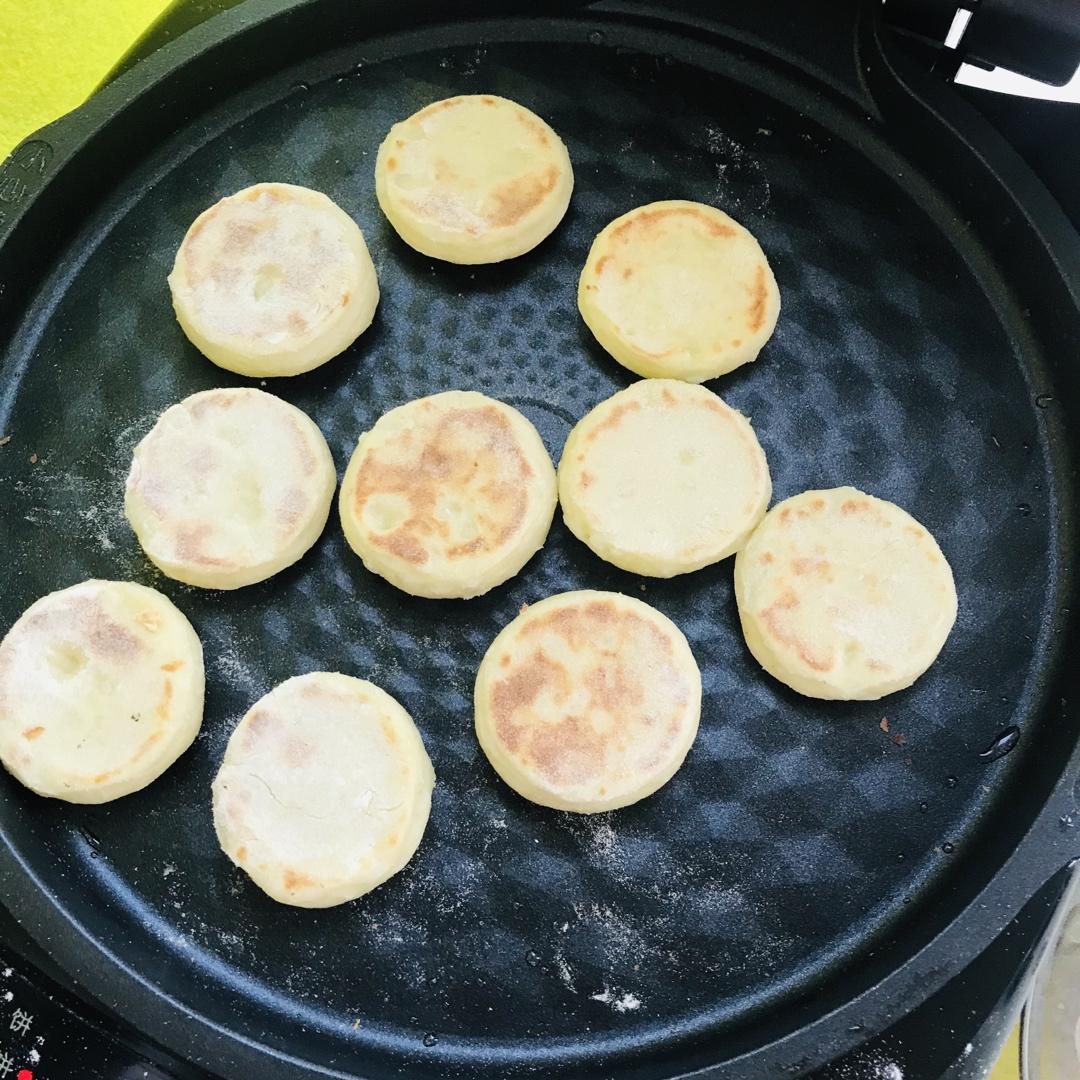 松软养胃的山药饼      （高营养低热量）