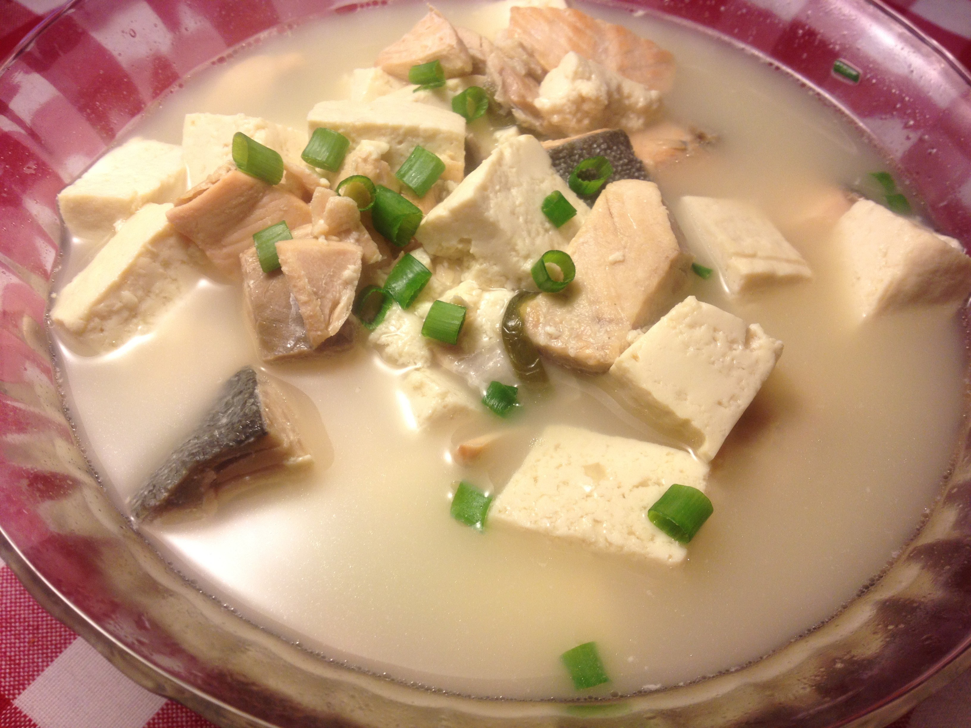 三文鱼头豆腐汤
