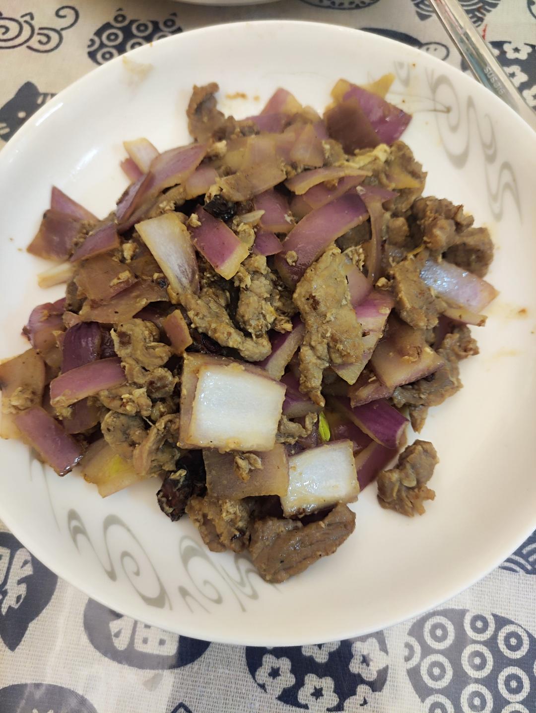 老少皆宜的一道“青椒洋葱爆炒牛肉”