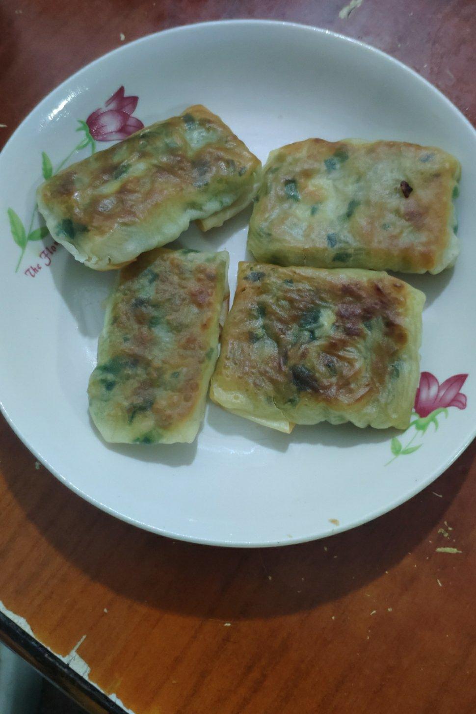 皮薄馅多的韭菜盒子