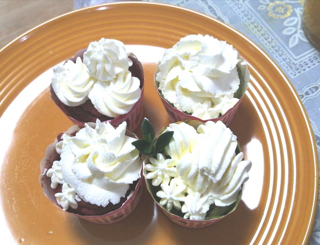 超简单的圣诞杯子蛋糕，零技巧，新手轻松营造节日气氛