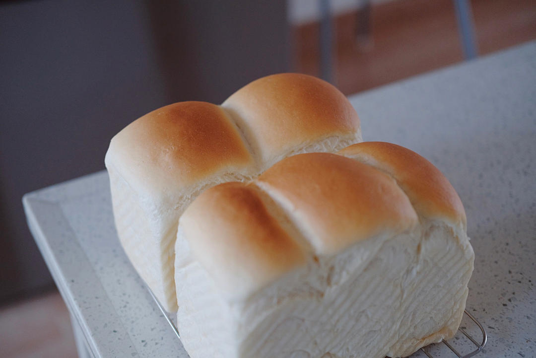 奶油吐司，鲜奶奶油嫩白吐司