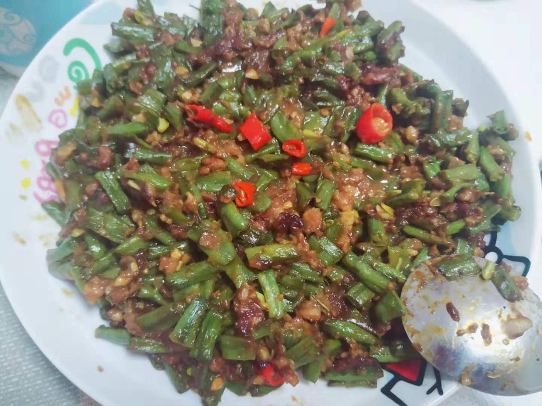 超简单的下饭菜🔥肉末豆角，好吃到流泪