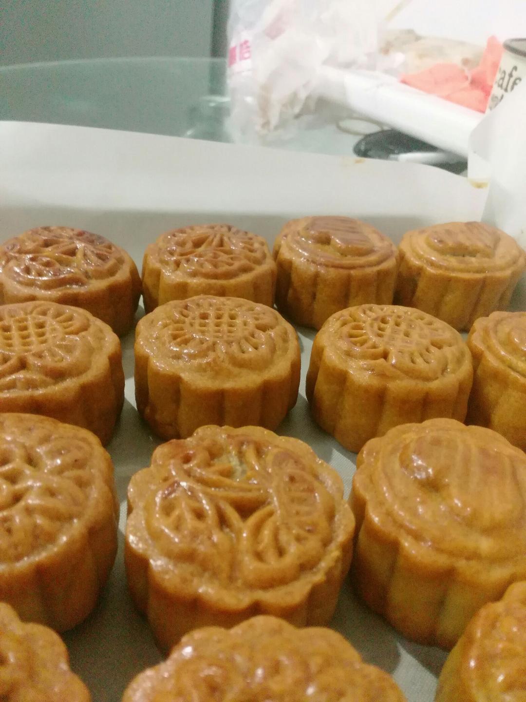 广式月饼——蛋黄莲蓉月饼