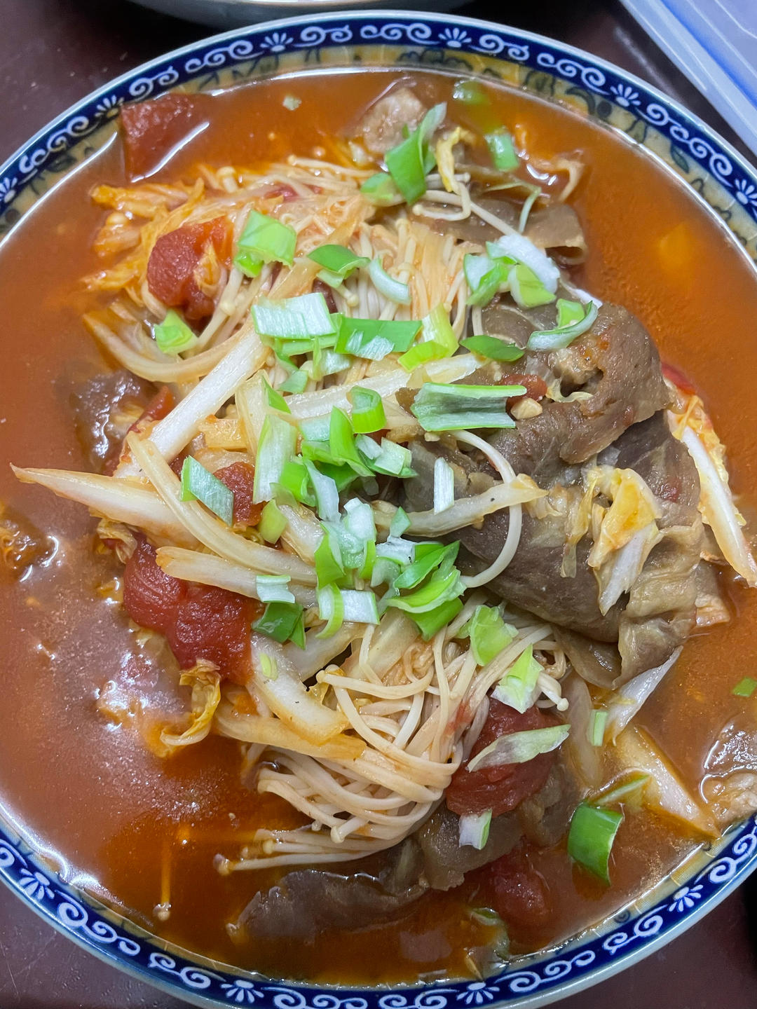 金针菇番茄肥牛卷