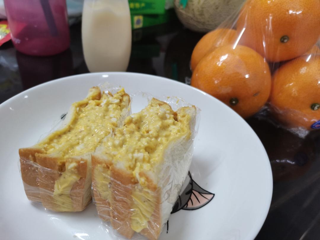 大兰的早餐桌