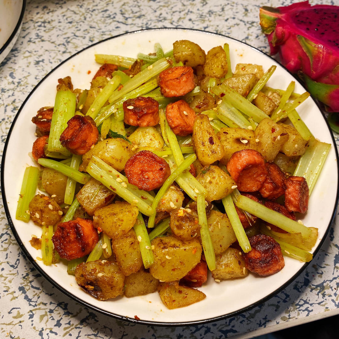 孜然火腿土豆丁