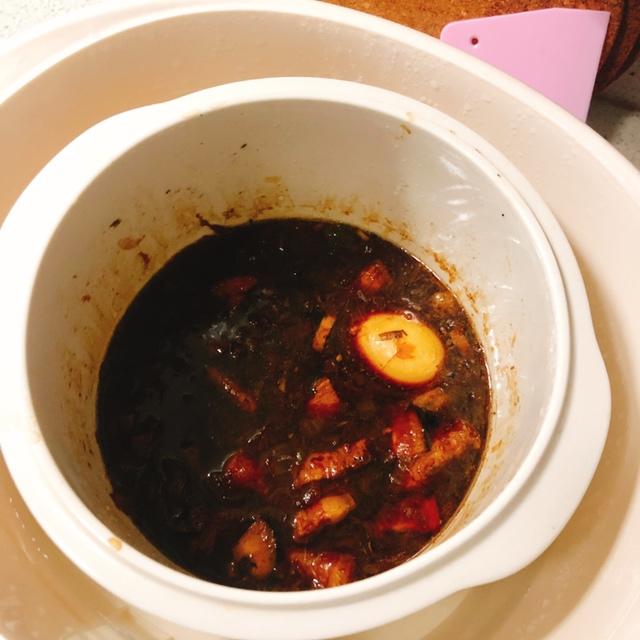 洋葱酥卤肉饭