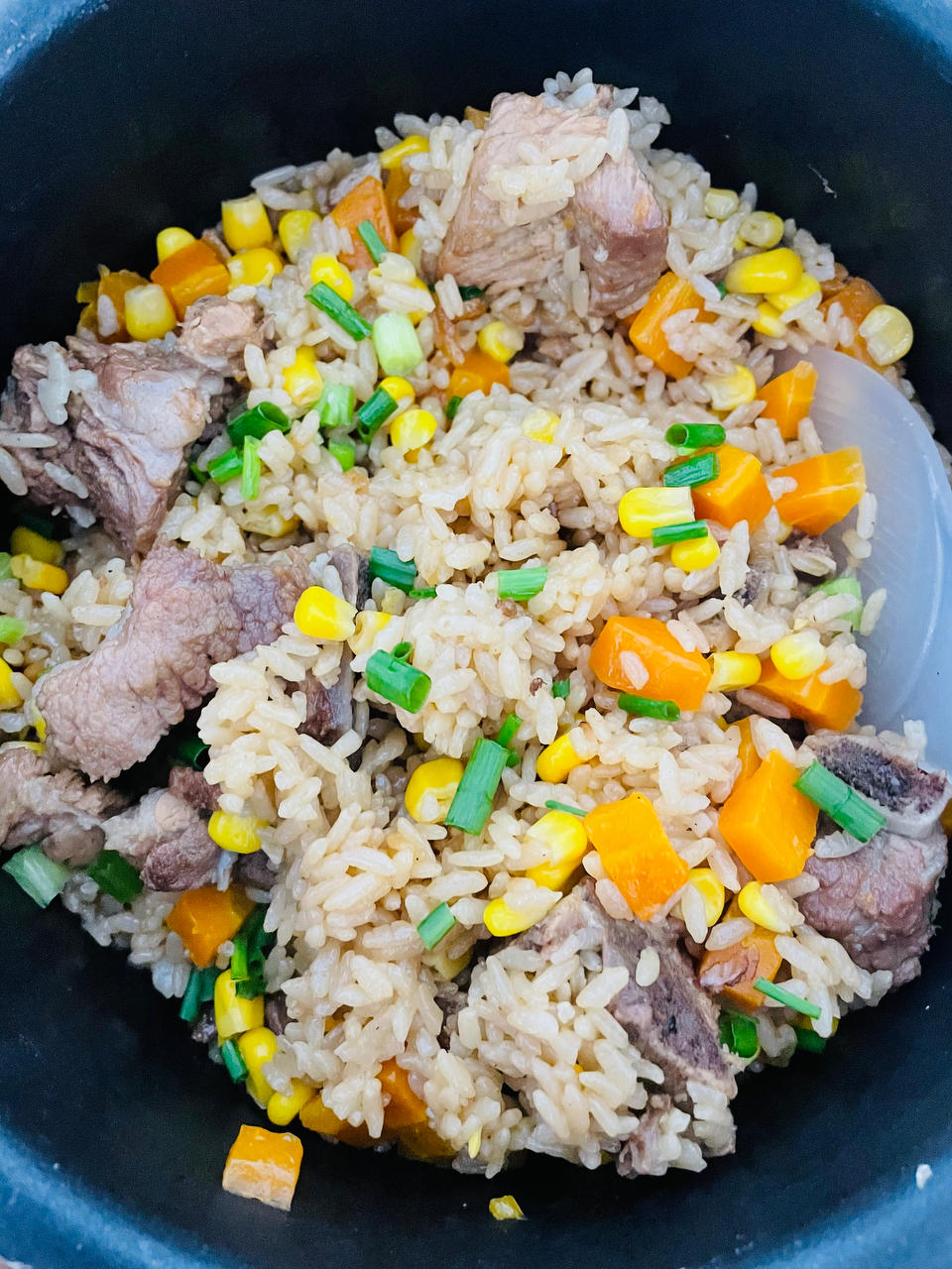 【排骨焖饭】