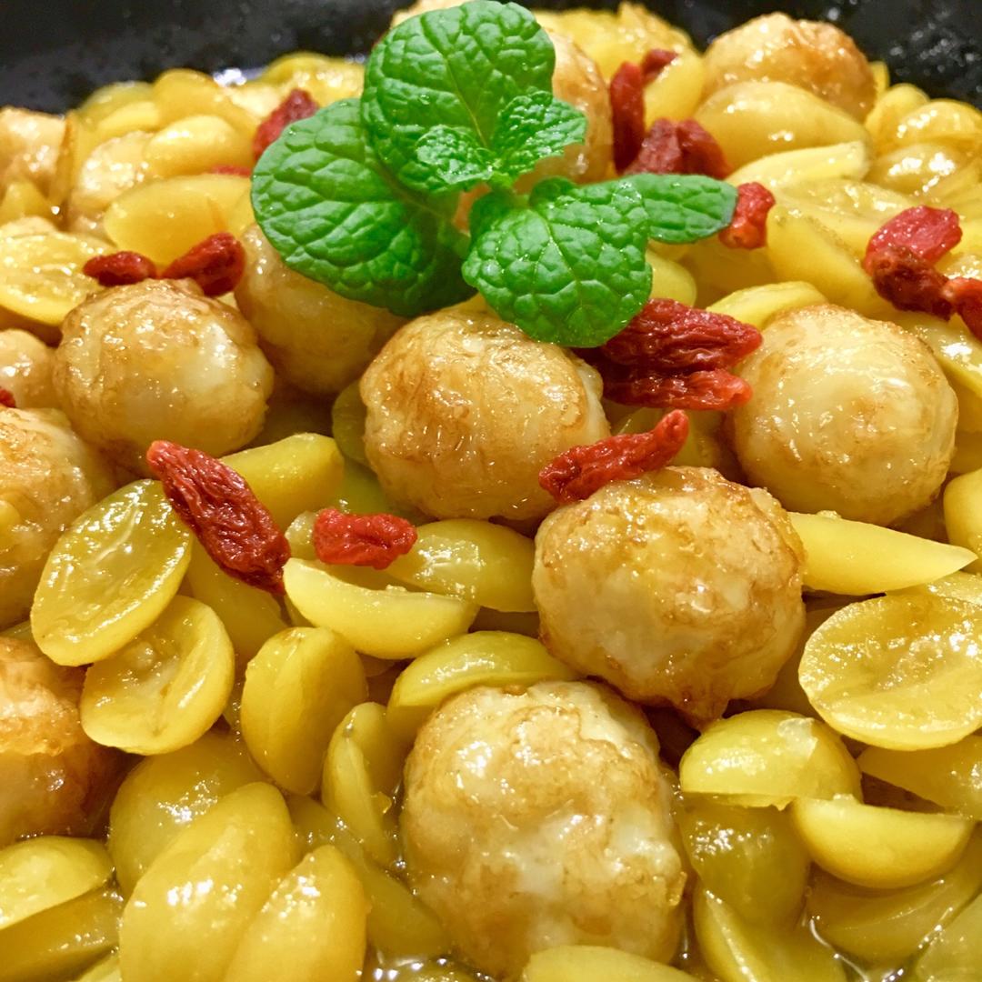 虎皮鹌鹑蛋煲白果的做法