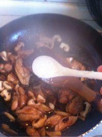 香菇滑鸡煲仔饭的做法的做法 步骤9
