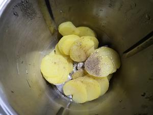 免油炸，会拉丝的爆浆土豆芝士球的做法 步骤3