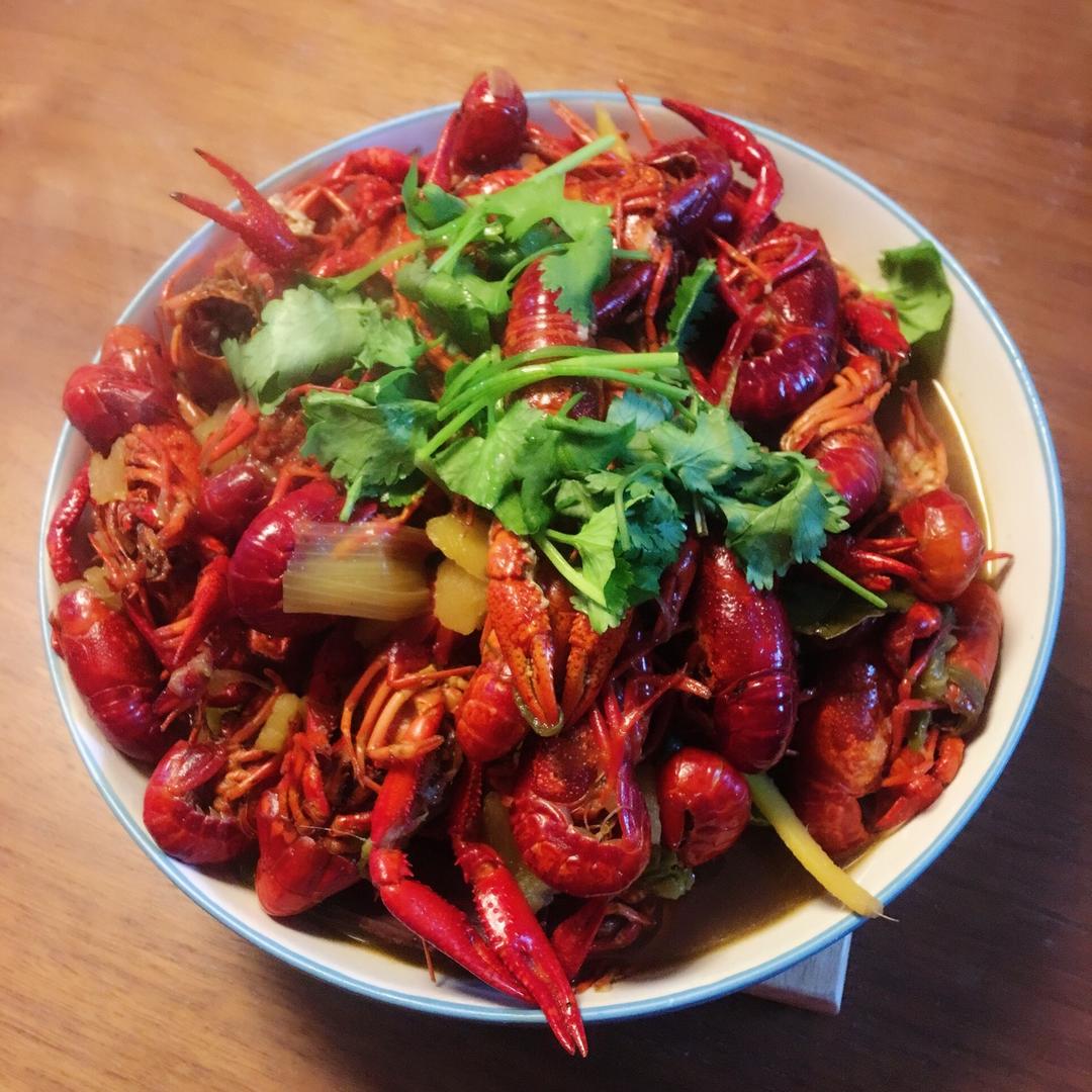 吮指回味十三香啤酒小龙虾