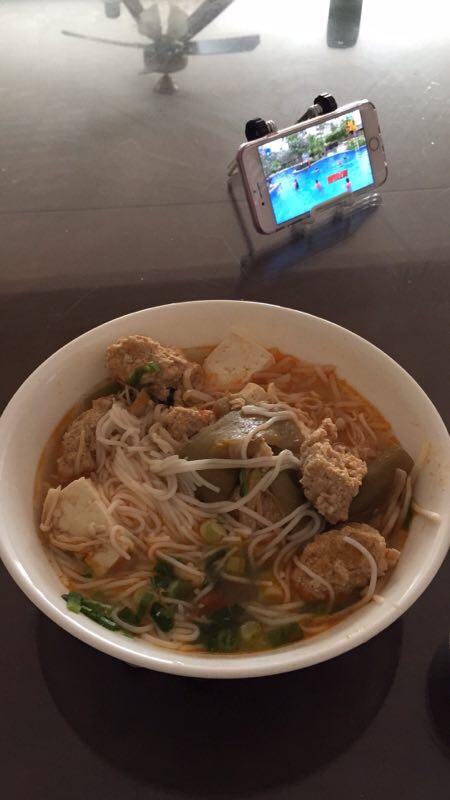 越南蟹膏汤粉bun rieu的做法