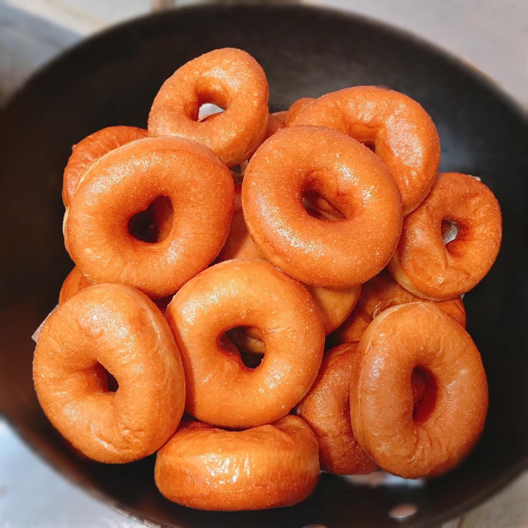 面包 油炸甜甜圈 乐贝做的油炸甜甜圈