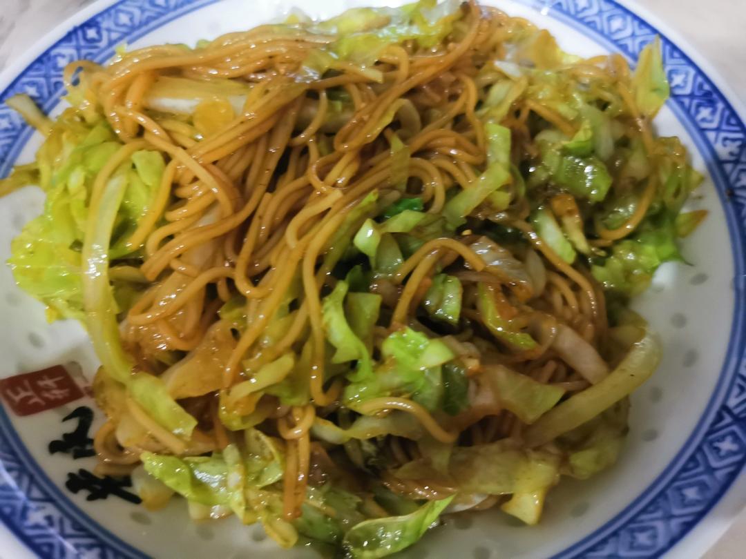 大厨教你“包菜炒粉条”不粘锅好吃的做法