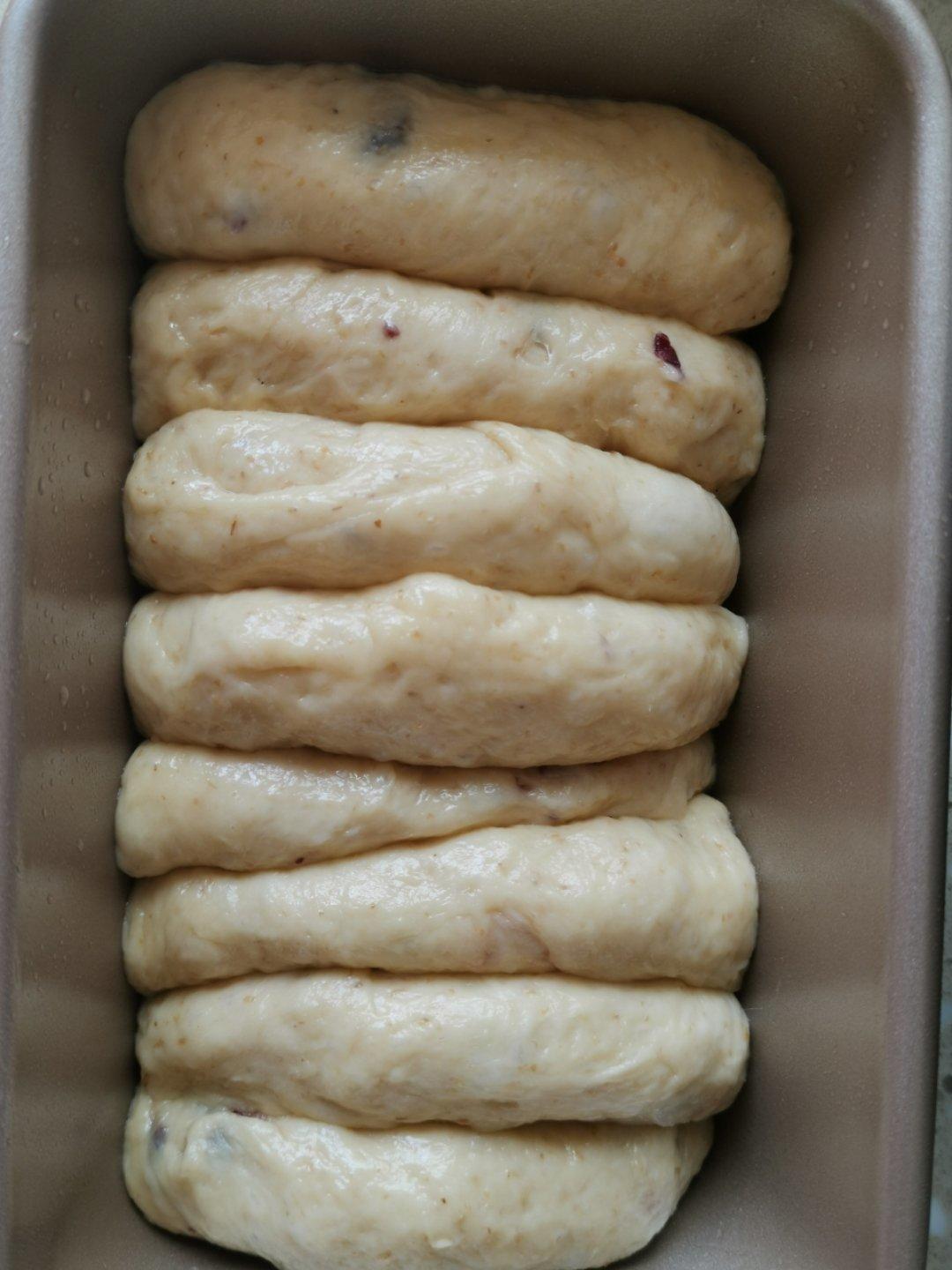 爆发力惊人的70%中种全麦吐司