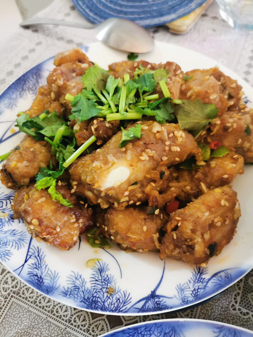 完美复刻中餐厅38块钱一份的椒盐排骨，骨香肉烂，好吃到吮手指
