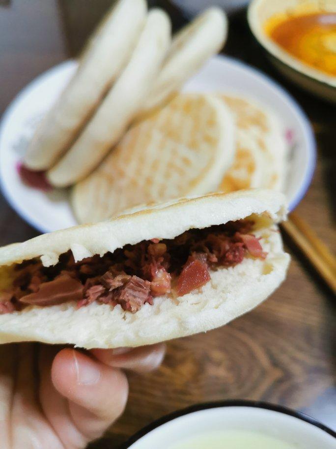 肉夹馍(白吉馍的制作)