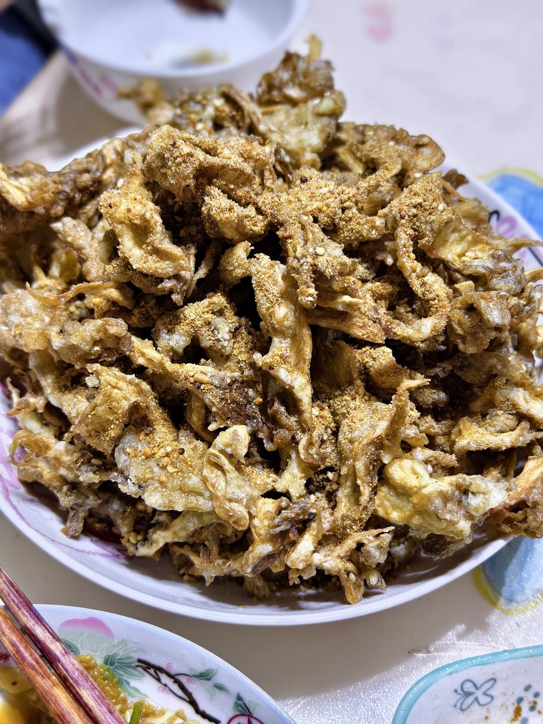 炸蘑菇用不用焯水？裹淀粉还是面粉？厨师长告诉你