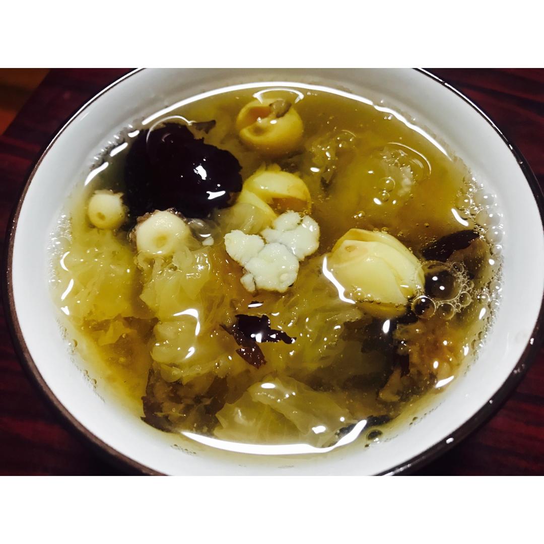 红枣芡实莲子羹