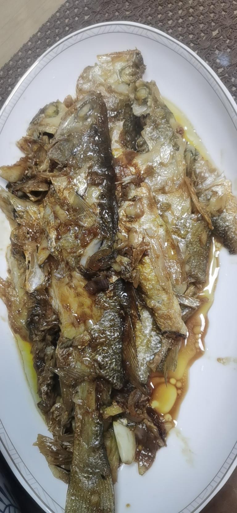 红烧黄鱼—鱼皮不破的小窍门