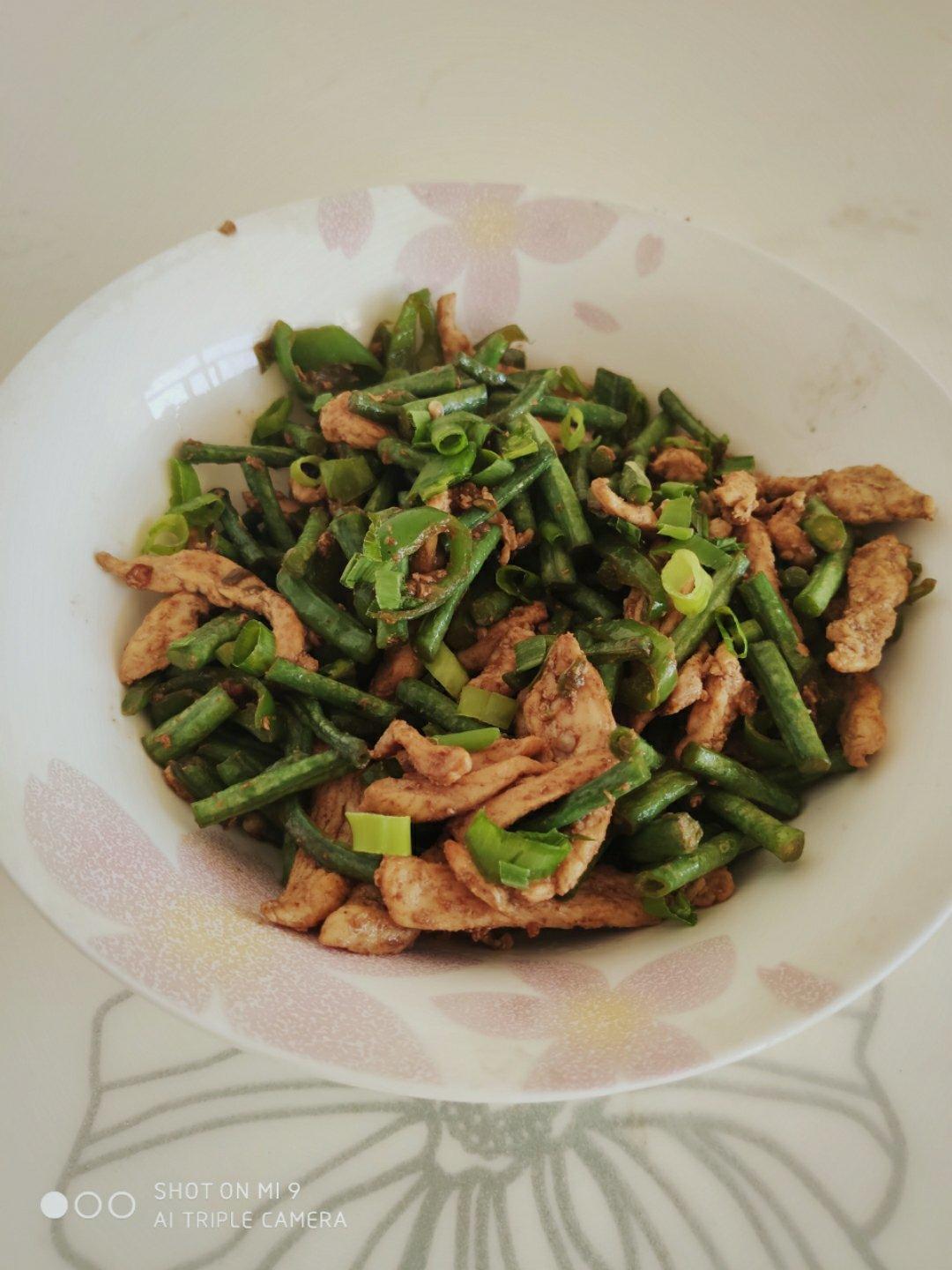 减脂【豆角炒鸡胸肉】
