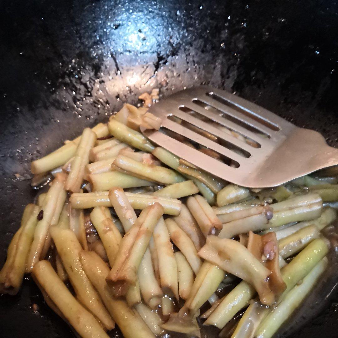 蒜烧白不老豆角