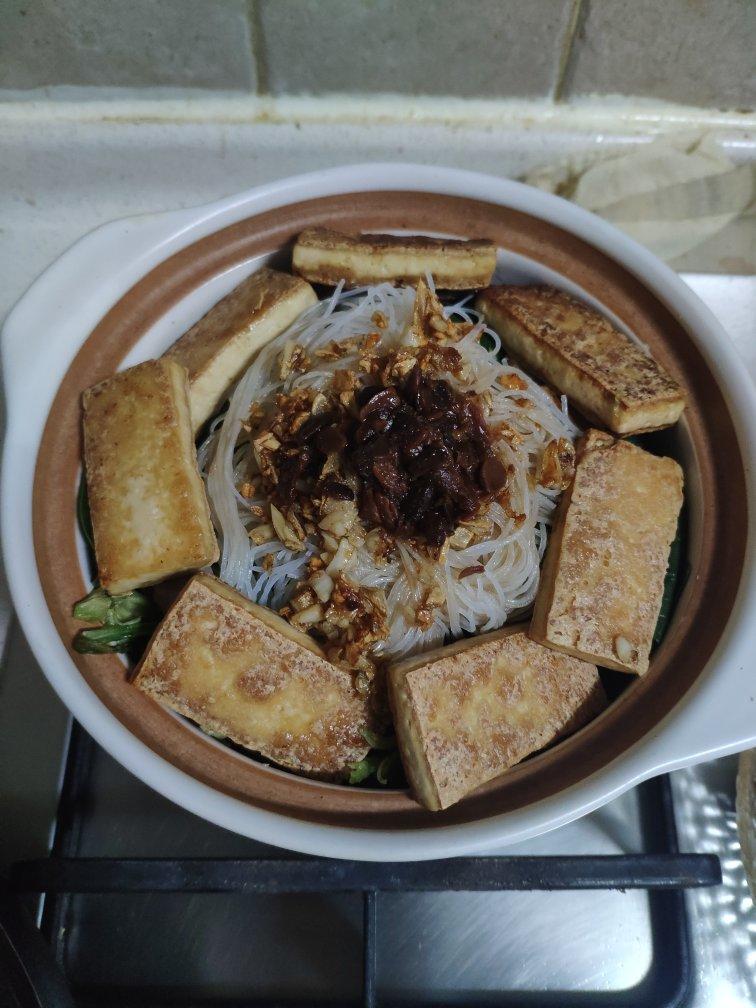 豆腐粉丝金针菇白菜煲