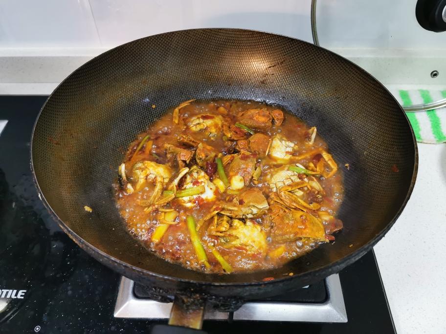 新鲜肥美的香辣大闸蟹的做法 步骤3