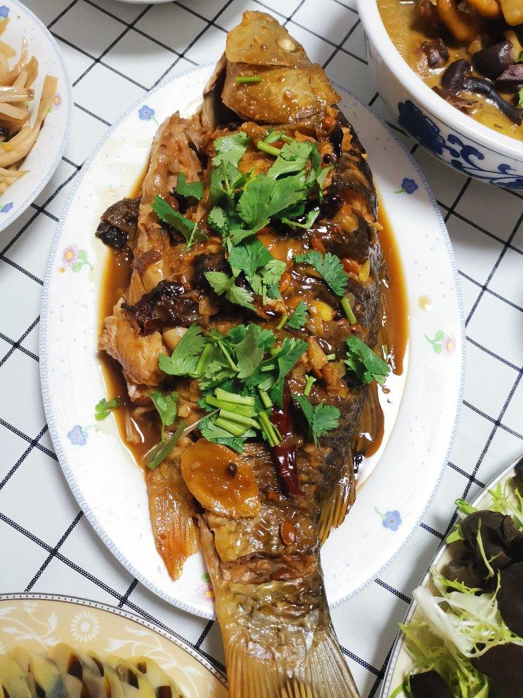 (婆婆的拿手好菜)红烧鲤鱼