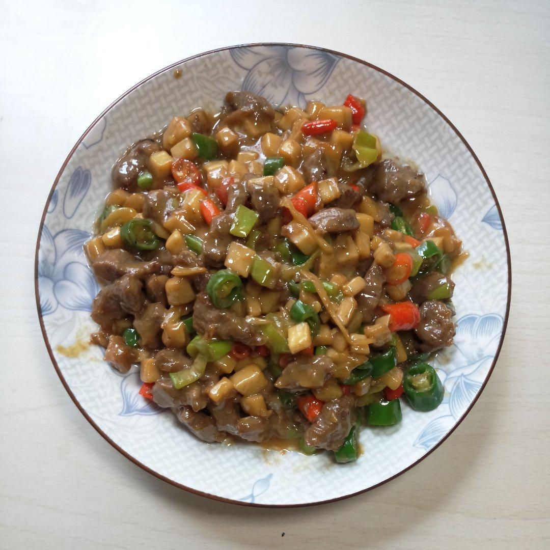 家常菜~杏鲍菇烧牛肉粒