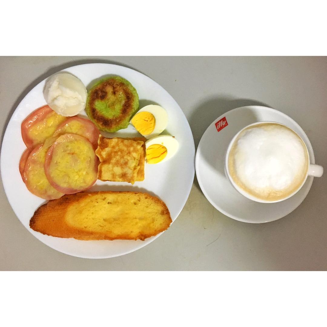 牛奶面包蛋做的早餐2017年6月22日