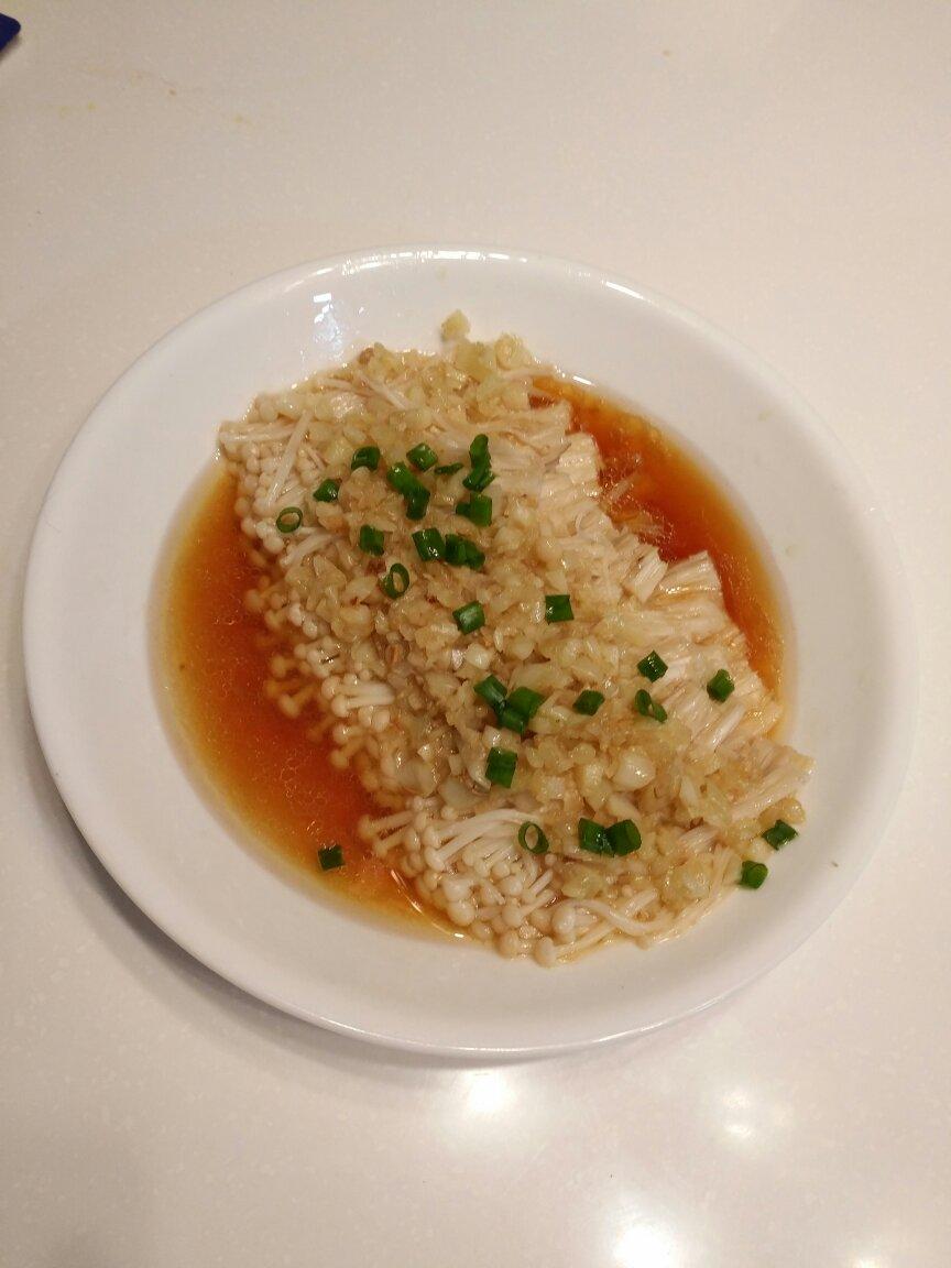 蒜蓉蒸金针菇