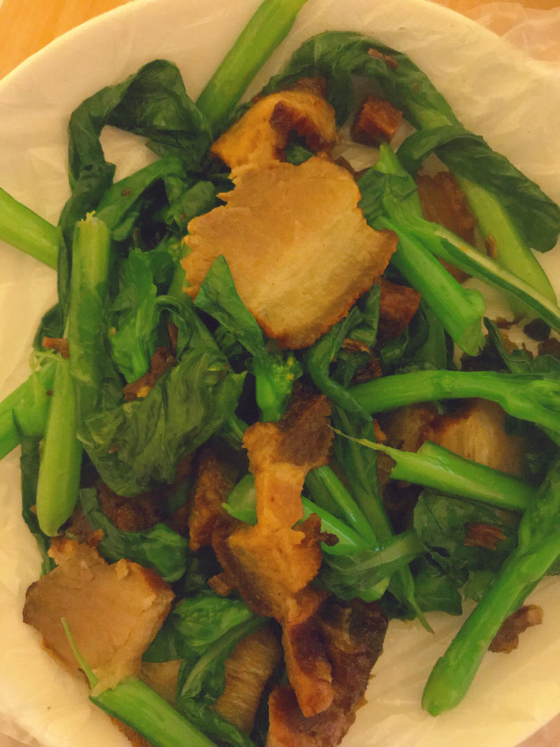 腊肉炒菜心